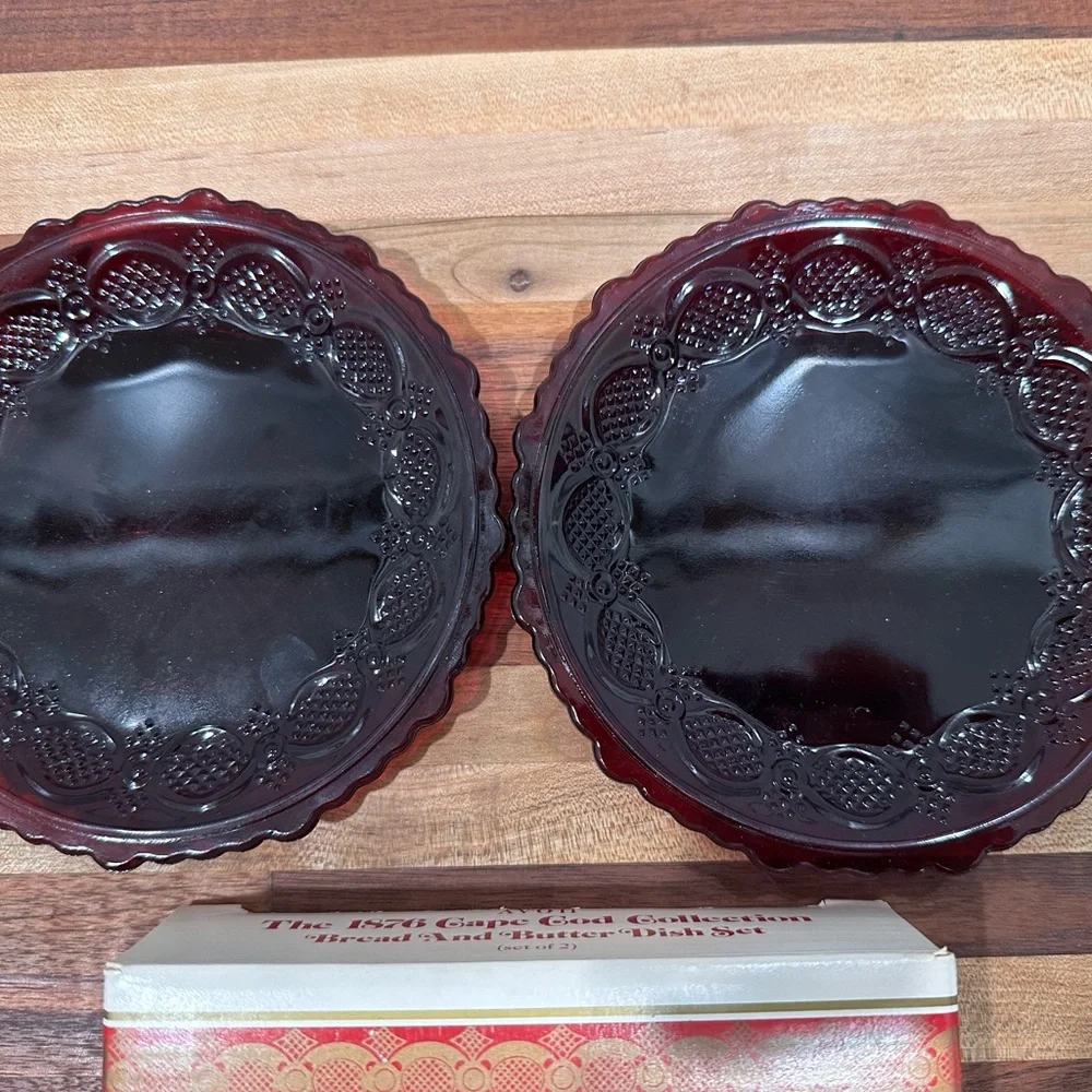 Avon The 1876 Cape Cod Ruby Collection Bread & Butter Dish Set In Box Set of 3 - Picture 5 of 11